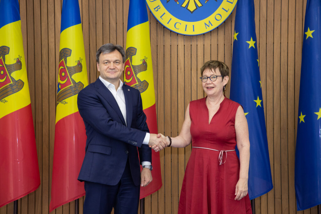 Dorin Recean a avut o întrevedere cu președintele Băncii Europene pentru Reconstrucție și Dezvoltare, aflat într-o vizită la Chișinău 1 20230726 es1 3323