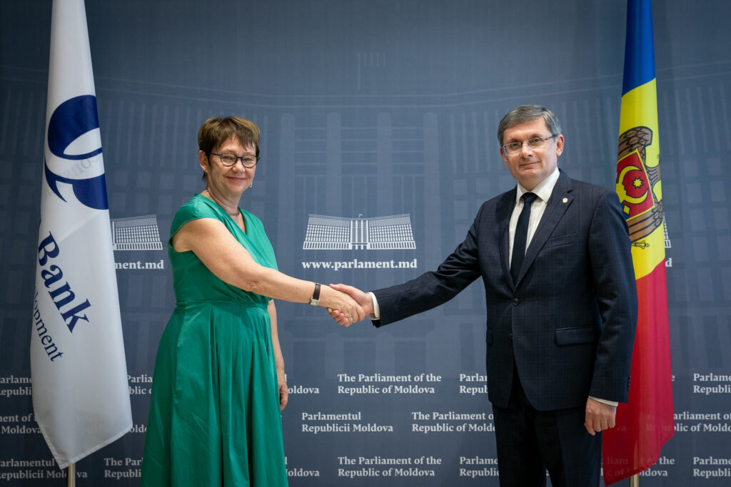 Președintele Parlamentului a avut o întrevedere cu președintele Băncii Europene pentru Reconstrucție și Dezvoltare 1 53068872750 d1eed67a7e k