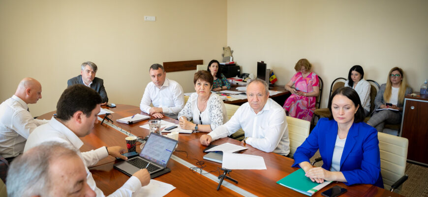 53072257704 eba02c157b k 1