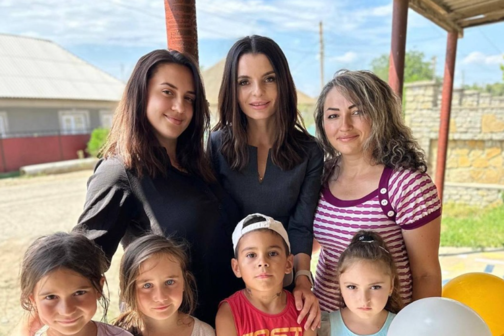 20 de mii de lei pentru nașterea copilului și locuințe sociale. Evghenia Guțul, alături de echipa lui Ilan Șor, promite să fie un susținător de încredere pentru locuitorii UTA Găgăuzia 1 gutul