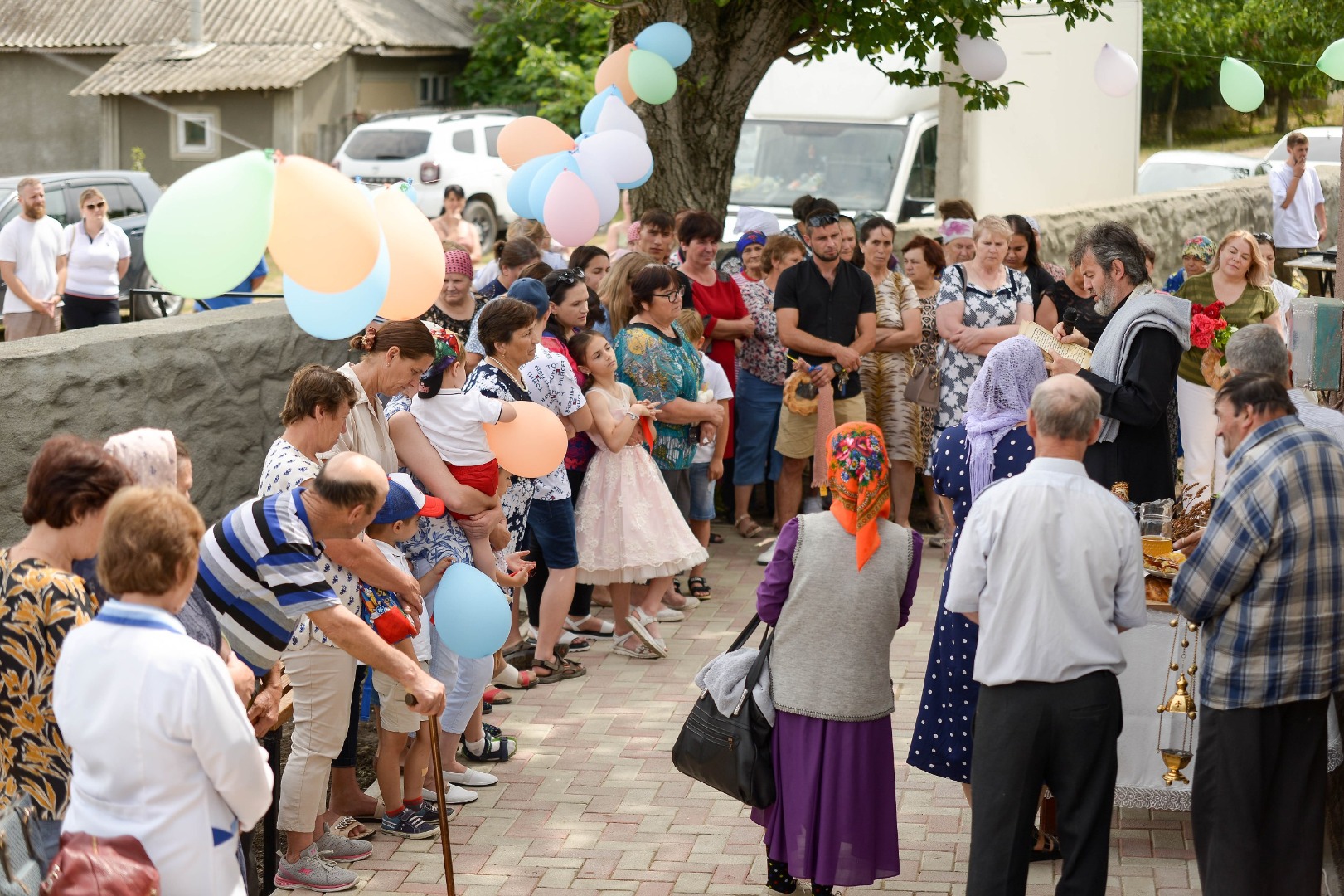 FOTO// Echipa lui Ilan Șor modernizează satul Mîrzaci. Oficiul Medicilor de Familie a fost reabilitat și a fost instalat un sistem de încălzire autonom