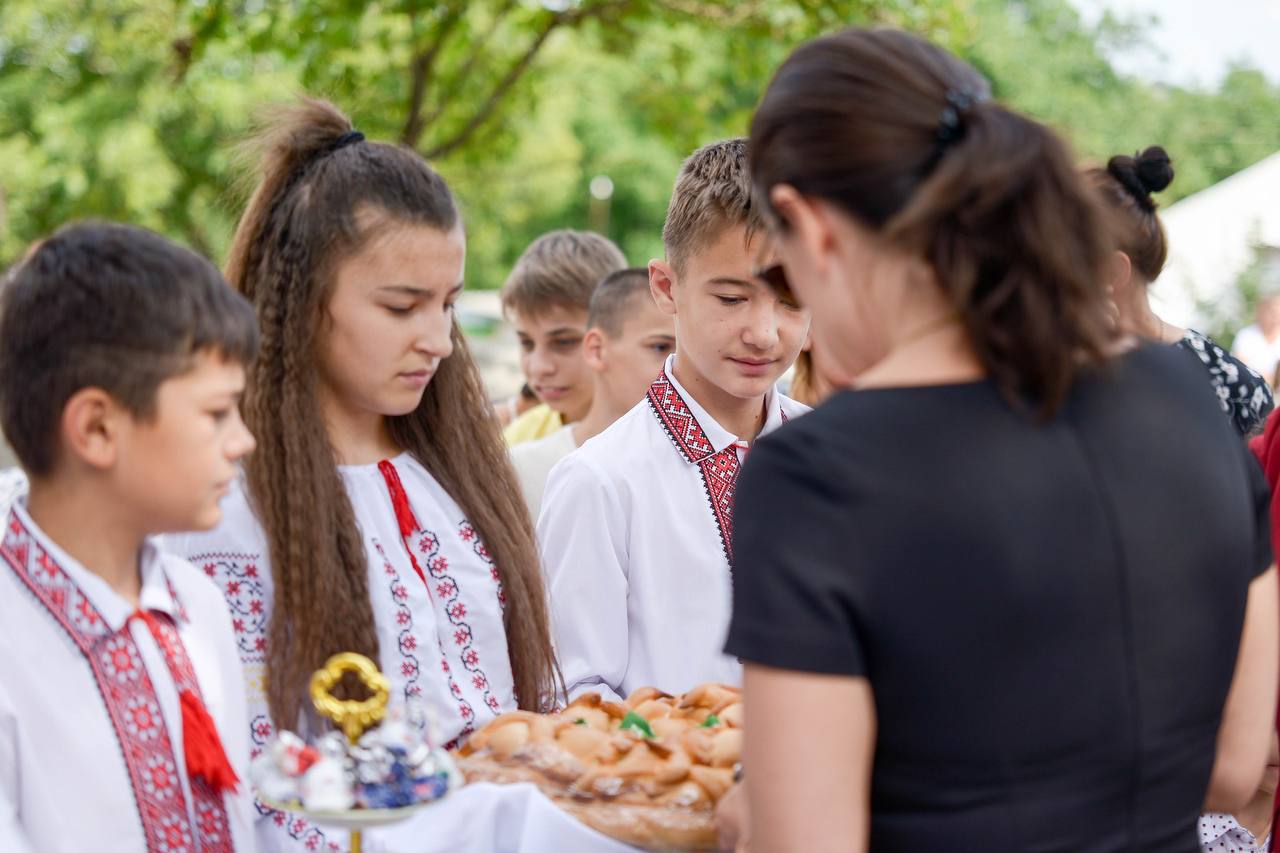 FOTO// Echipa lui Ilan Șor modernizează satul Mîrzaci. Oficiul Medicilor de Familie a fost reabilitat și a fost instalat un sistem de încălzire autonom