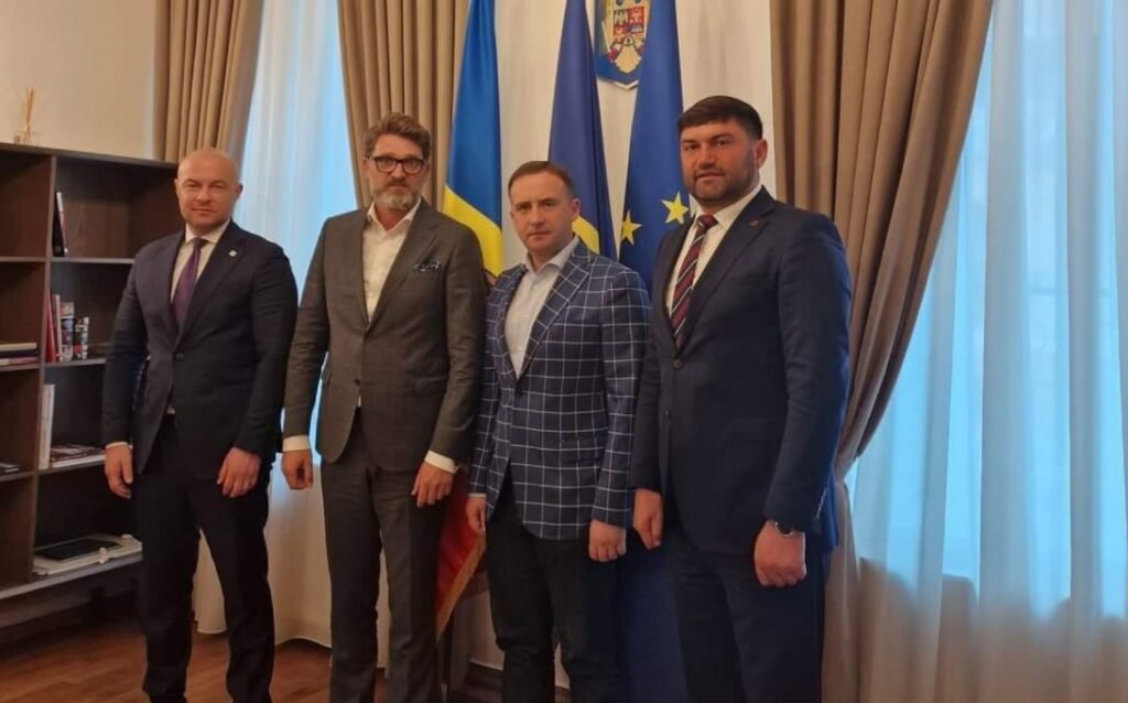 Conducerea PSDE și viitorul candidat al formațiunii pentru alegerile din Chișinău s-au întâlnit cu Ambasadorul României în Republica Moldova