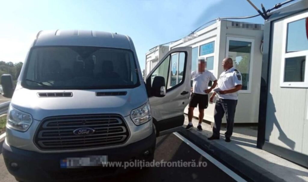 Un șofer moldovean a încercat să intre în România cu mai multe recipiente cu freon. A fost pornit un dosar penal pentru contrabandă 1 Un șofer moldovean a încercat să intre în România cu mai multe recipiente cu freon. A fost pornit un dosar penal pentru contrabandă