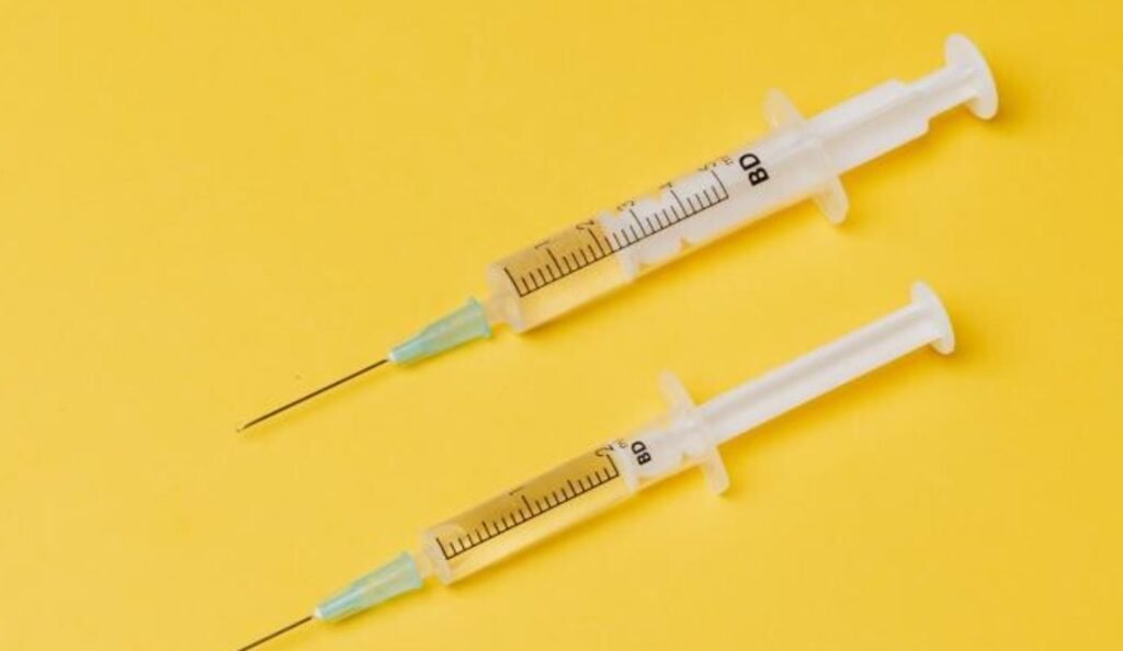 UE se pregătește pentru următoarea pandemie: Ar putea fi de gripă aviară. A fost semnat un acord cu patru producători de vaccinuri