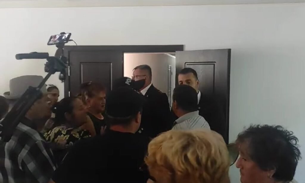 VIDEO// Nemulțumire și proteste în Găgăuzia după excluderea aprobării noii componențe a Comitetului Executiv din ordinea de zi a ședinței Adunării Populare