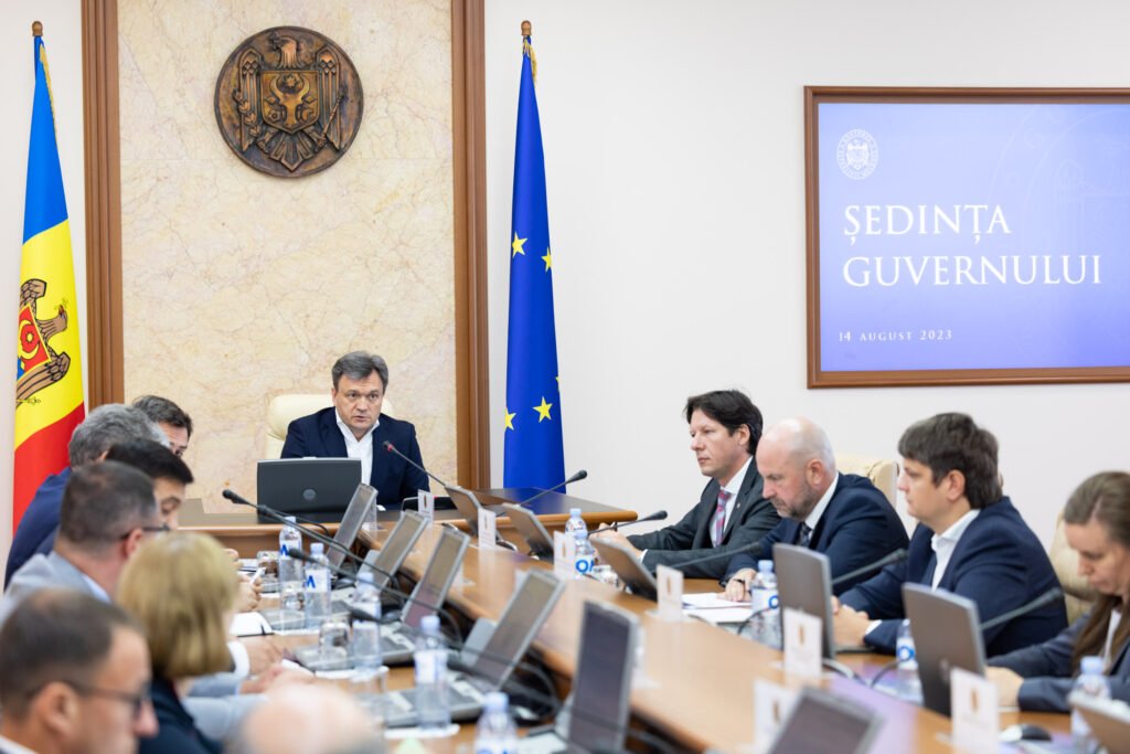 Guvernul va susține financiar fermierii micro și mici pentru a depăși situația precară  provocată de crizele anului 2022