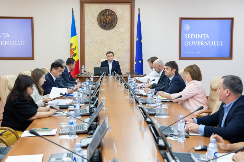 Guvernul alocă 200 de milioane de lei fermierilor micro și mici, afectați de crizele anului 2022 1 Guvernul alocă 200 de milioane de lei fermierilor micro și mici, afectați de crizele anului 2022