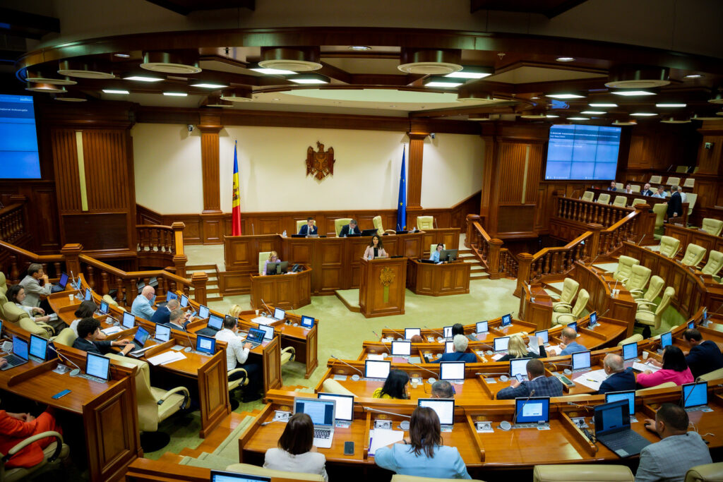 53122303466 597b35aaf1 h