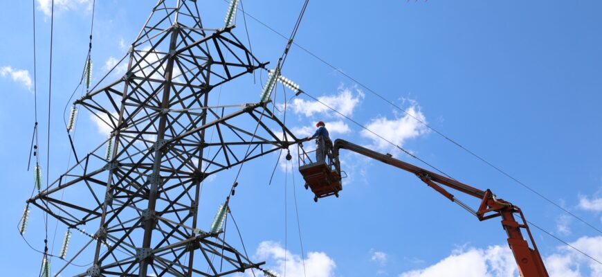 i.s. moldelectrica a finalizat lucrarile de instalare a pilonilor din re