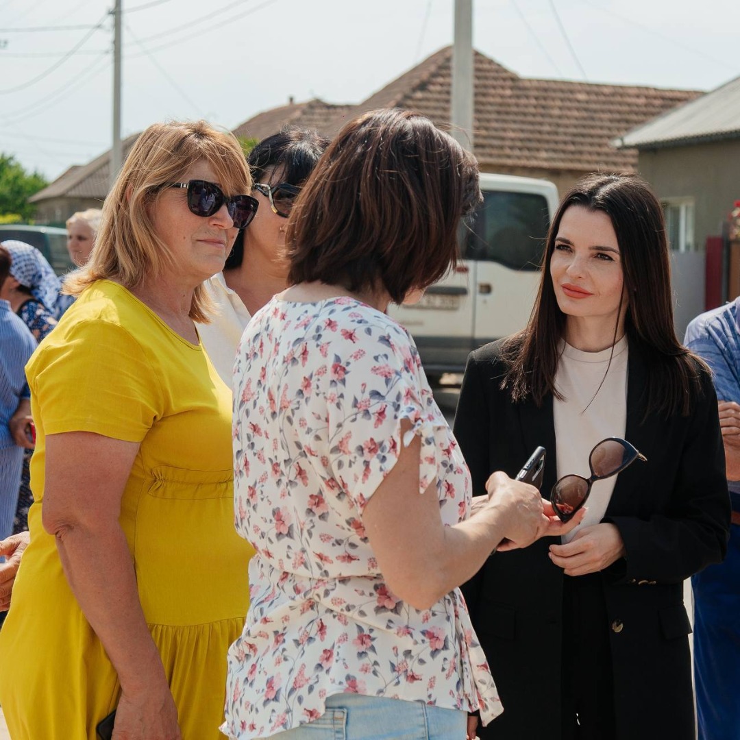 Echipa lui Ilan Șor a început renovarea trotuarelor din Etulia - localitatea de baștină a bașcanului Găgăuziei