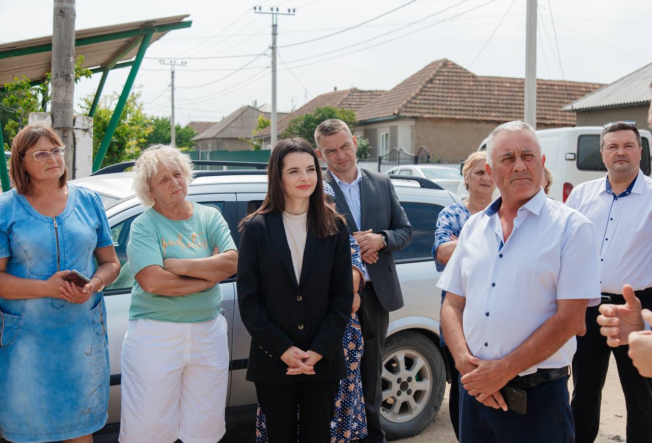 Echipa lui Ilan Șor a început renovarea trotuarelor din Etulia - localitatea de baștină a bașcanului Găgăuziei