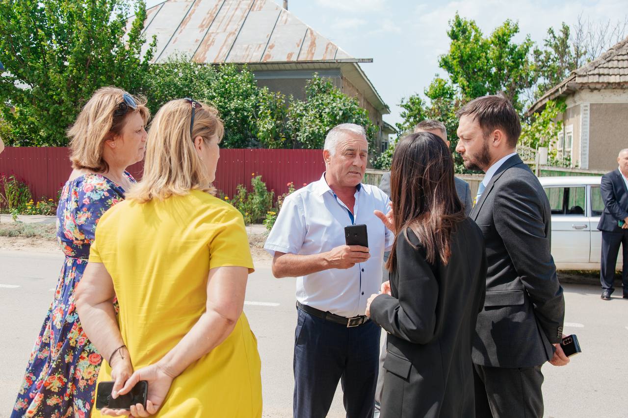 Echipa lui Ilan Șor a început renovarea trotuarelor din Etulia - localitatea de baștină a bașcanului Găgăuziei