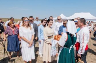 FOTO// Bașcanul Eugenia Guțul: ”Covorul național reprezintă un simbol al iubirii și grijii femeii găgăuze față de familie”