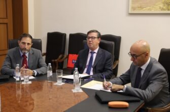 Întrevederea Ministrului afacerilor interne, Adrian Efros cu Ambasadorul Regatului Spaniei în Republica Moldova cu sediul la București, José Antonio Hernández Pérez-Solórzano 7 Întrevederea Ministrului afacerilor interne, Adrian Efros cu Ambasadorul Regatului Spaniei în Republica Moldova cu sediul la București, José Antonio Hernández Pérez-Solórzano