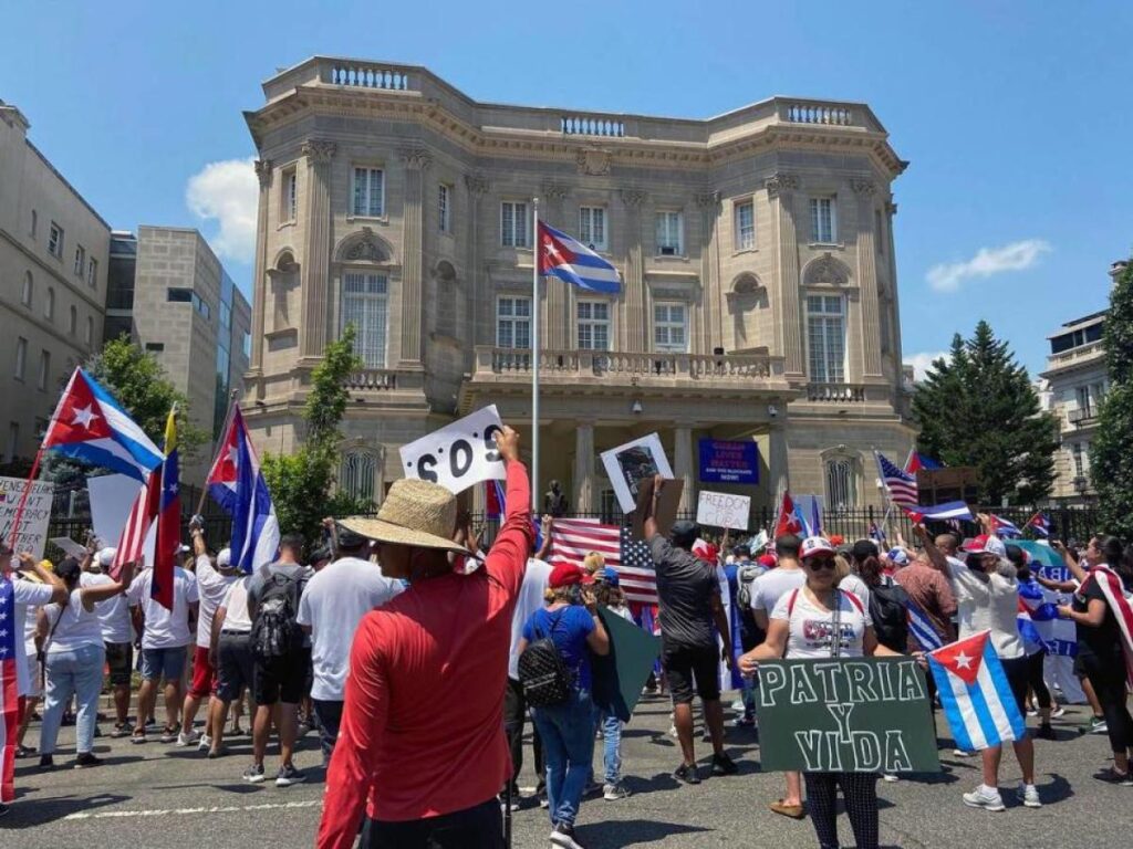 Al doilea atac împotriva misiunii cubaneze la Washington în ultimii ani. Ridică îngrijorări 1 ambasada cubei a fost lovita de un atac terorist