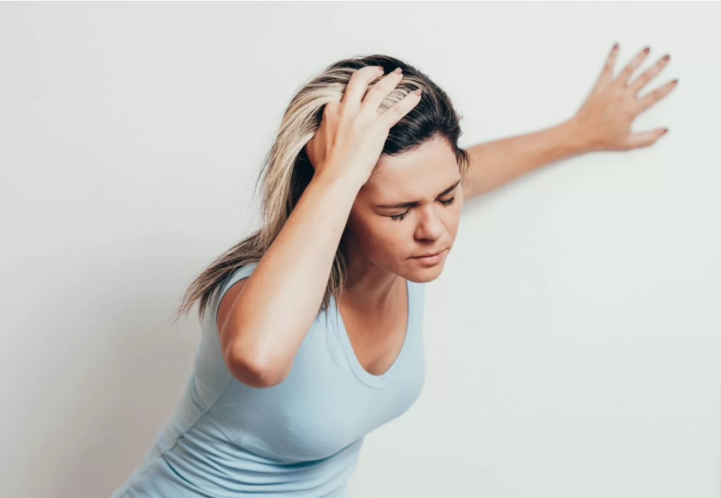 ametesc cand ma ridic brusc din pat