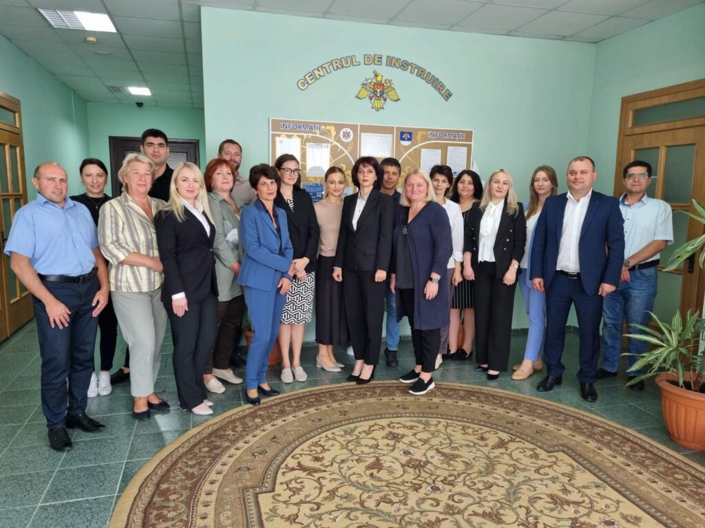 Atelierul de instruire privind gestionarea măsurilor tarifare, scutiri de drepturi de import și contingente, organizat pentru funcționarii vamali 1 atelierul de instruire