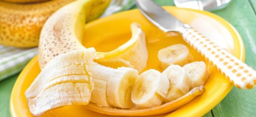 banana pe stomacul gol