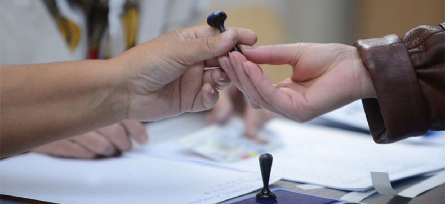 depunere a documentelor pentru inregistrare candidatilor la alegeri