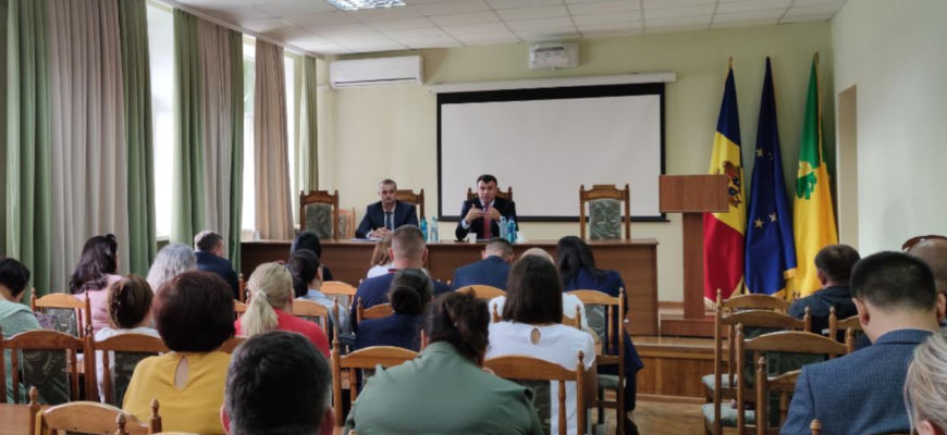 discutii cu agentii economici din raionul straseni