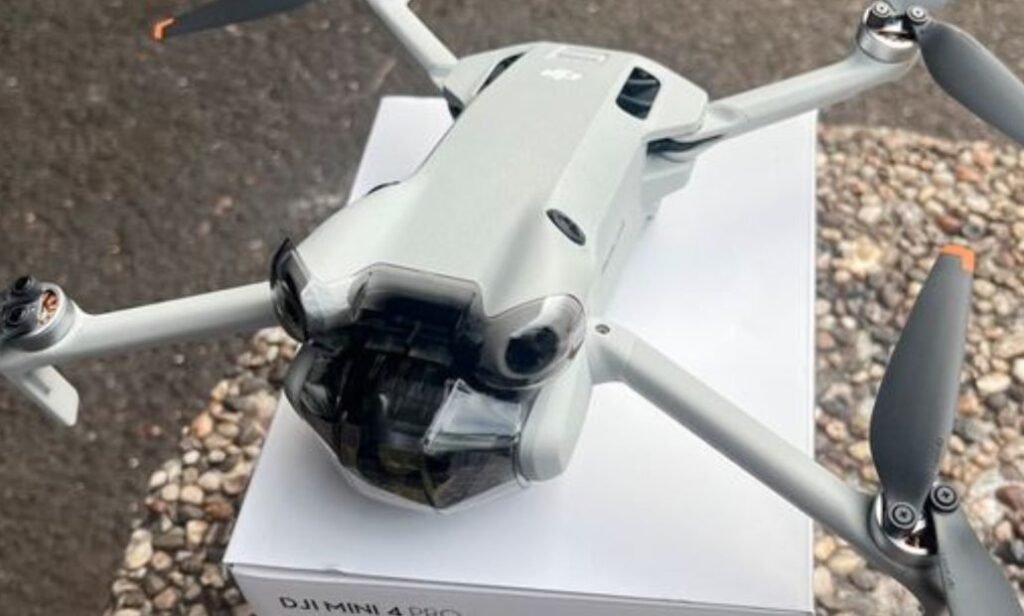DJI lansează super dronă Mini 4 Pro. Care sunt caracteristicile device-ului 1 DJI lansează super dronă Mini 4 Pro. Care sunt caracteristicile device-ului