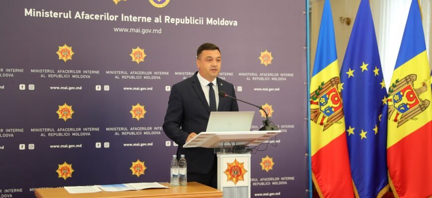 Filmul atacului de pe Aeroportul Chișinău, reprodus de șeful MAI, Adrian Efros