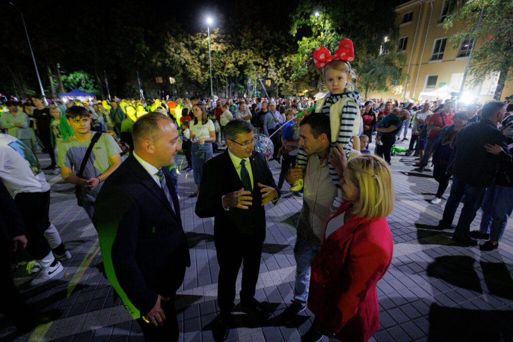 <strong>Președintele Parlamentului, Igor Grosu, i-a felicitat pe locuitorii comunei Stăuceni cu ocazia Hramului</strong> 1 igor grosu i a felicitat pe locuitorii comunei stauceni