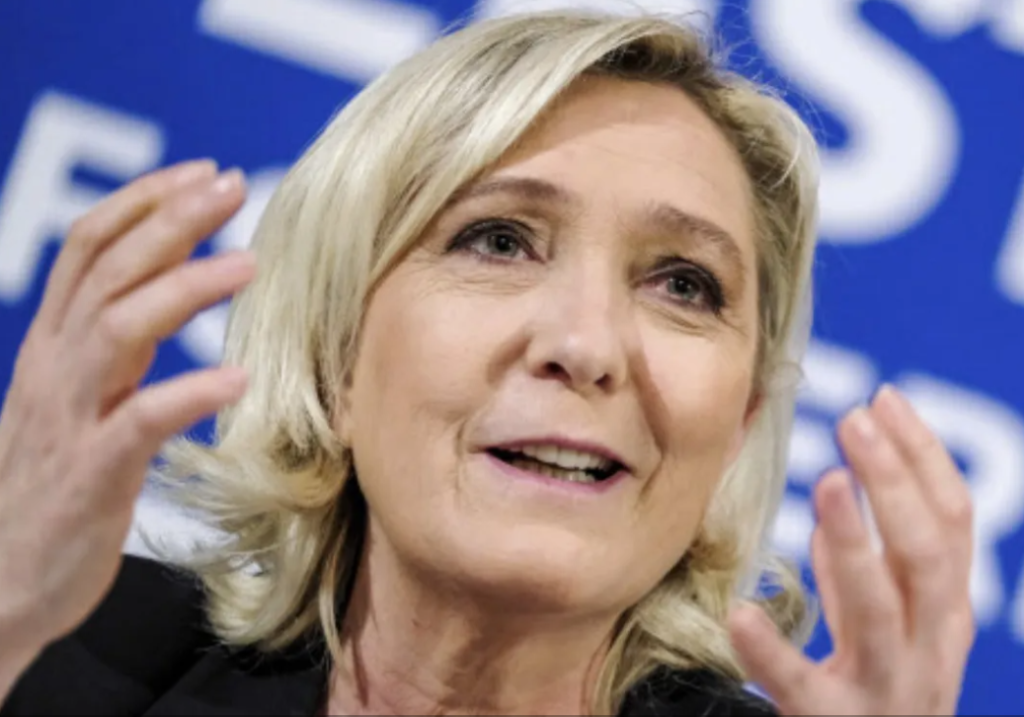 marine le pen a rambursat 330.000 de euro