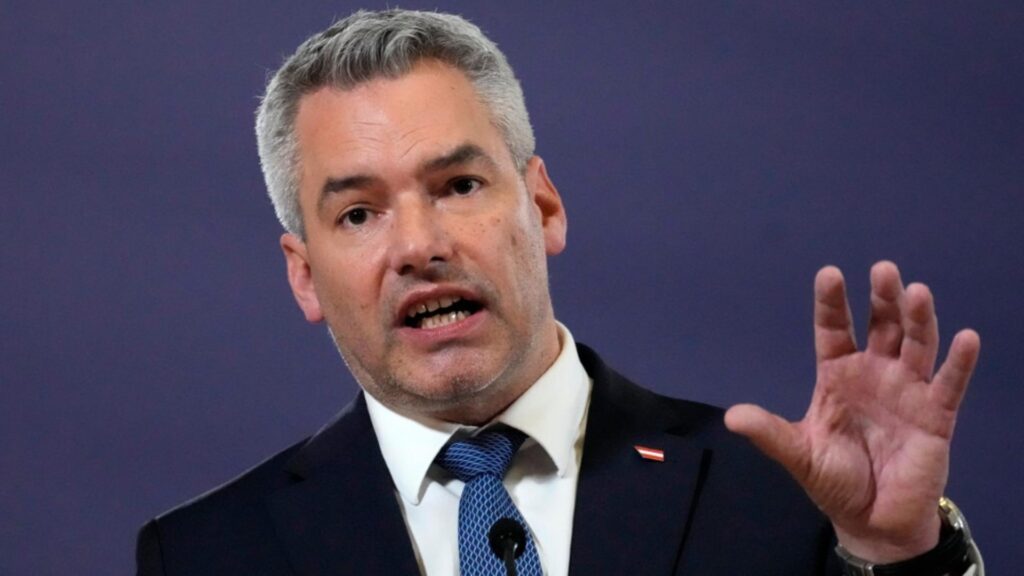 nehammer acuzat de violenta si aroganta