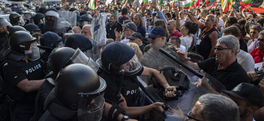 proteste violente in bulgaria