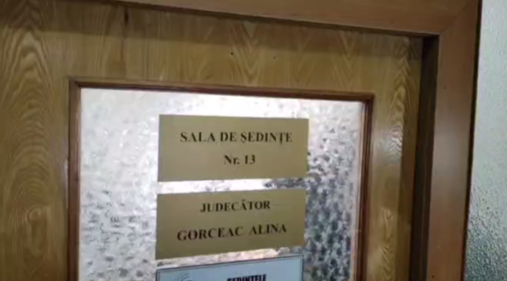 VIDEO// Alexandr Nesterovschi a fost adus la judecătoria Ciocana. Procurorii cer mandat de arest pentru 30 zile 1 screenshot 1 15
