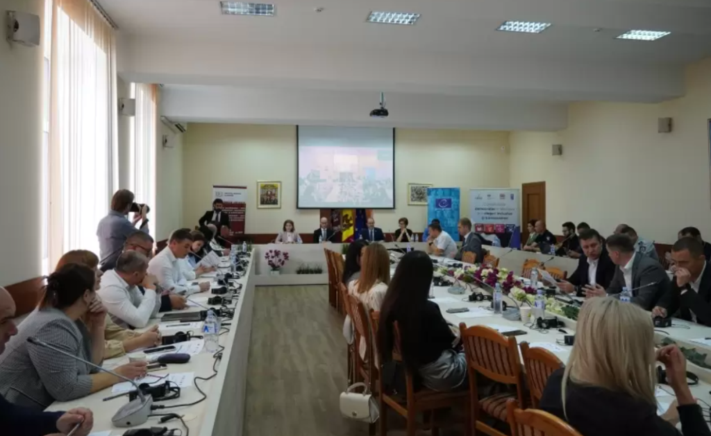 Judecători, procurori și polițiști – familiarizați cu aspecte privind finanțarea grupurilor de inițiativă și a concurenților electorali 1 seminar pentru judecatori procurori si reprezentanti ai inspectoratului general al politiei