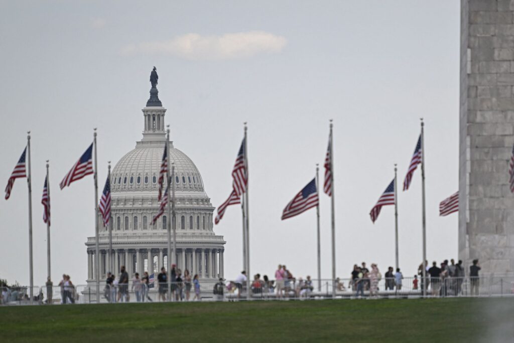 Senatorii americani vor avea libertatea să se îmbrace cum vor. Reacția unei republicane: O să port bikini 1 senatorii americani vor avea libertatea sa se imbrace cum vor