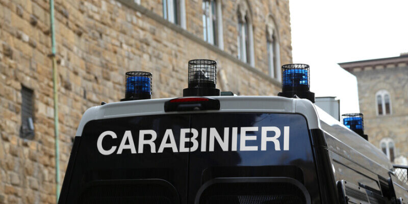 un barbat si a omorat sotia fiul si soacra