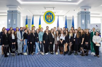 Din 1 noiembrie, 32 de tineri vor participa la Programul guvernamental de stagii plătite în serviciul public, lansat în premieră anul acesta de Executiv