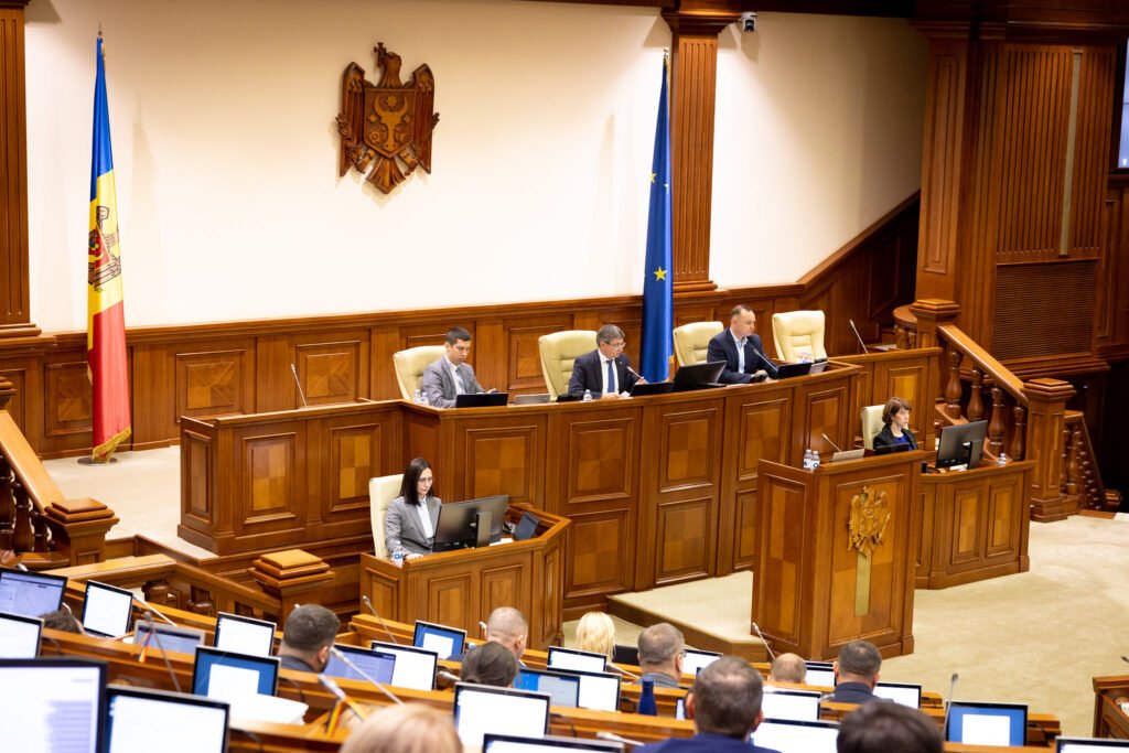 Parlamentul a adoptat noi reglementări pentru modernizarea activității bibliotecilor din țară