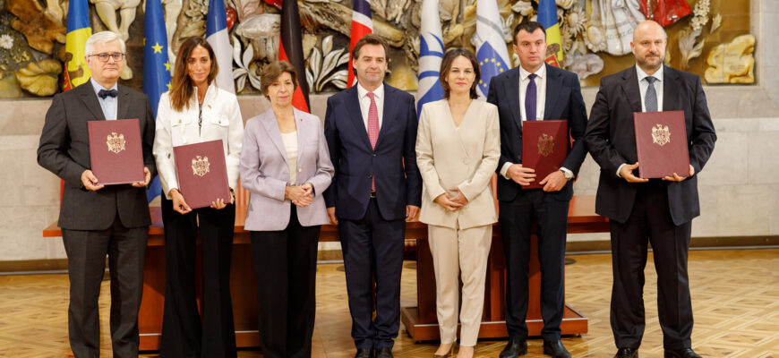 53264838075 9d9701290a k