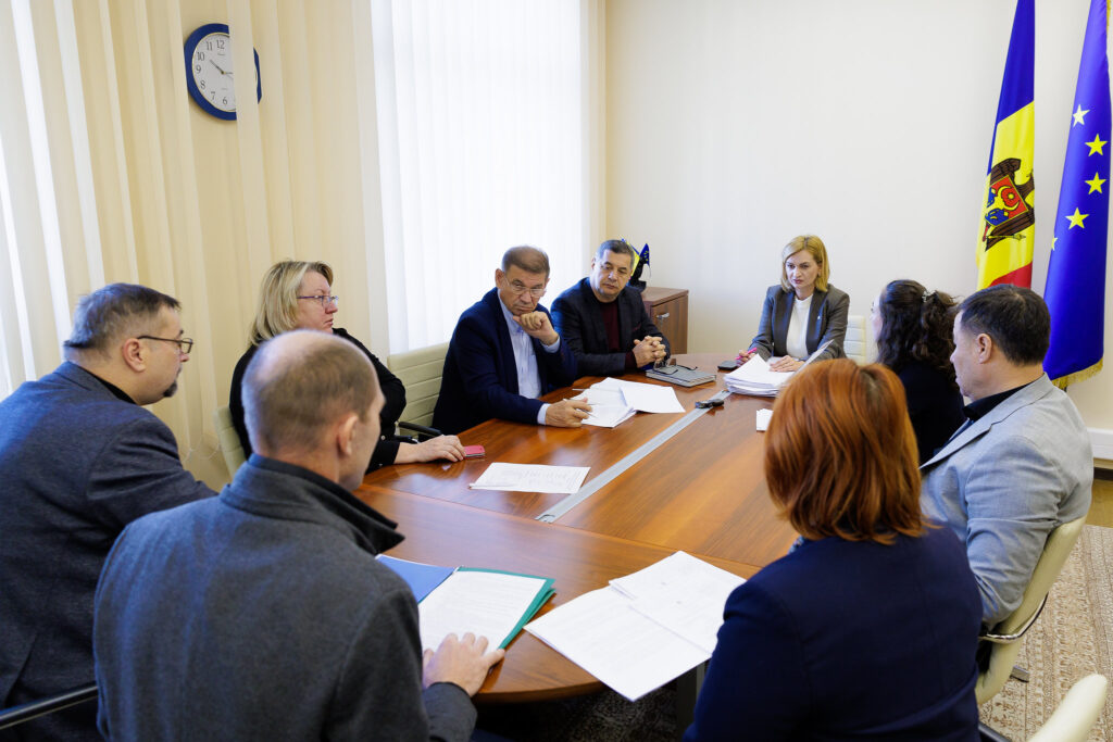 53267270204 610a17f480 k