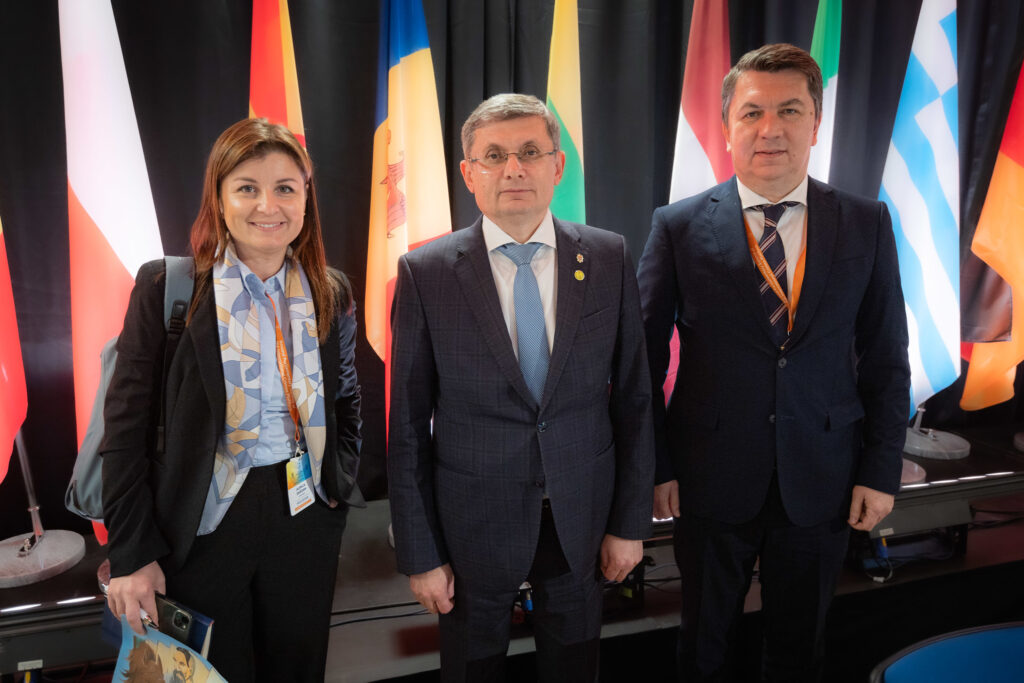 Igor Grosu a discutat cu omologii săi prezenți la Summitul parlamentar al Platformei Internaționale Crimeea 1 53282682684 d141a525a0 k