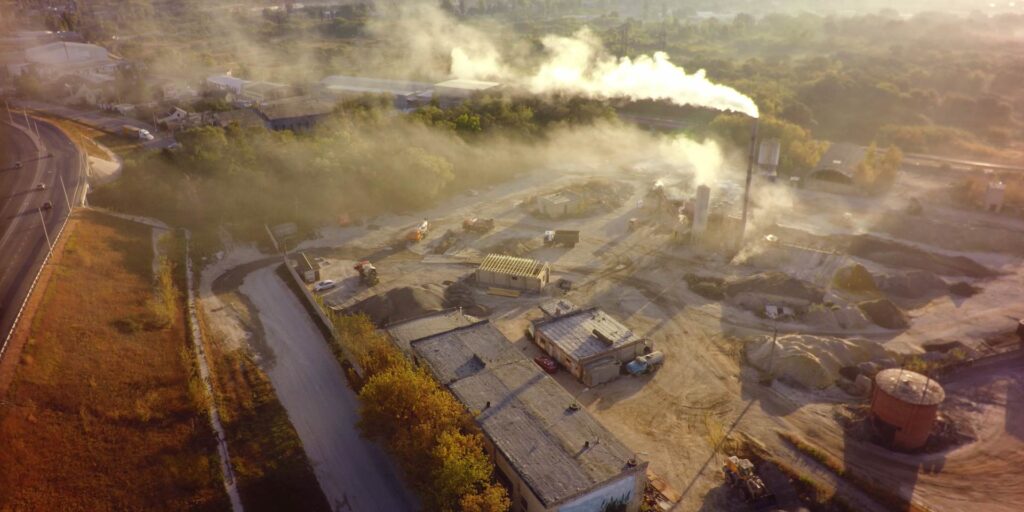 Aerul poluat omoară 7 milioane de oameni în fiecare an. Crește rezistența la antibiotice și riscul de cancer 1 aerul poluat omoara