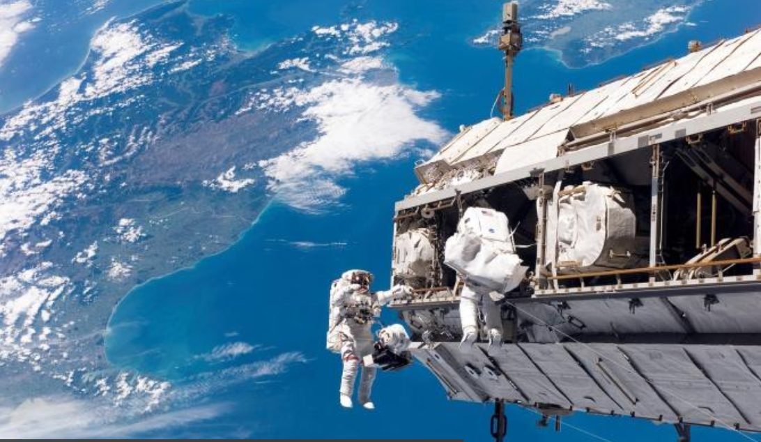 Alertă la bordul ISS. Scurgere a lichidului de răcire din modulul Nauka