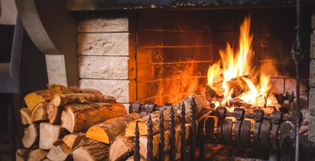 Trei persoane, inclusiv o fetiță de 2 ani, au avut de suferit în urma intoxicației cu monoxid de carbon