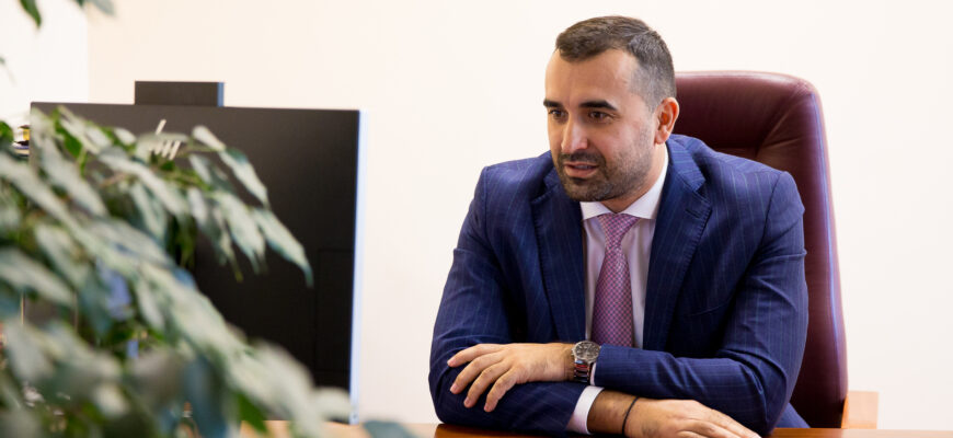 condamn deciziile discriminatorii si xenofobe