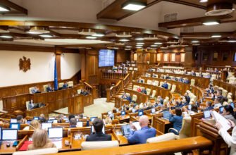 Creșteri salariale pentru angajații din sectorul medical. Rectificarea FAOAM, votată în prima lectură de Parlament