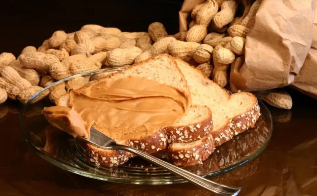 Cum să faci acasă unt de arahide fără zahăr. Rețetă rapidă, din 4 ingrediente