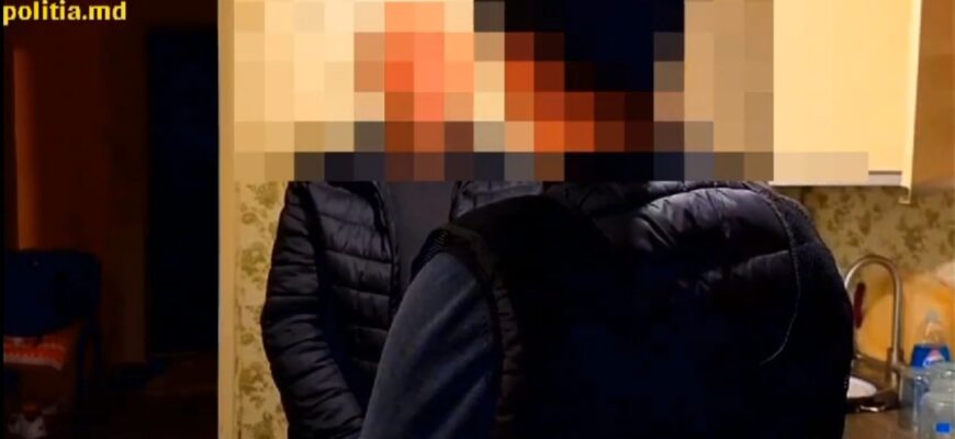 doi tineri au fost retinuti