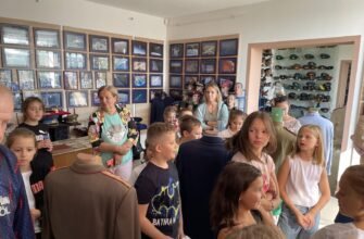 Un grup de elevi din cadrul Liceului Teoretic Gheorghe Asachi au vizitat Muzeul Serviciului Vamal al Republicii Moldova