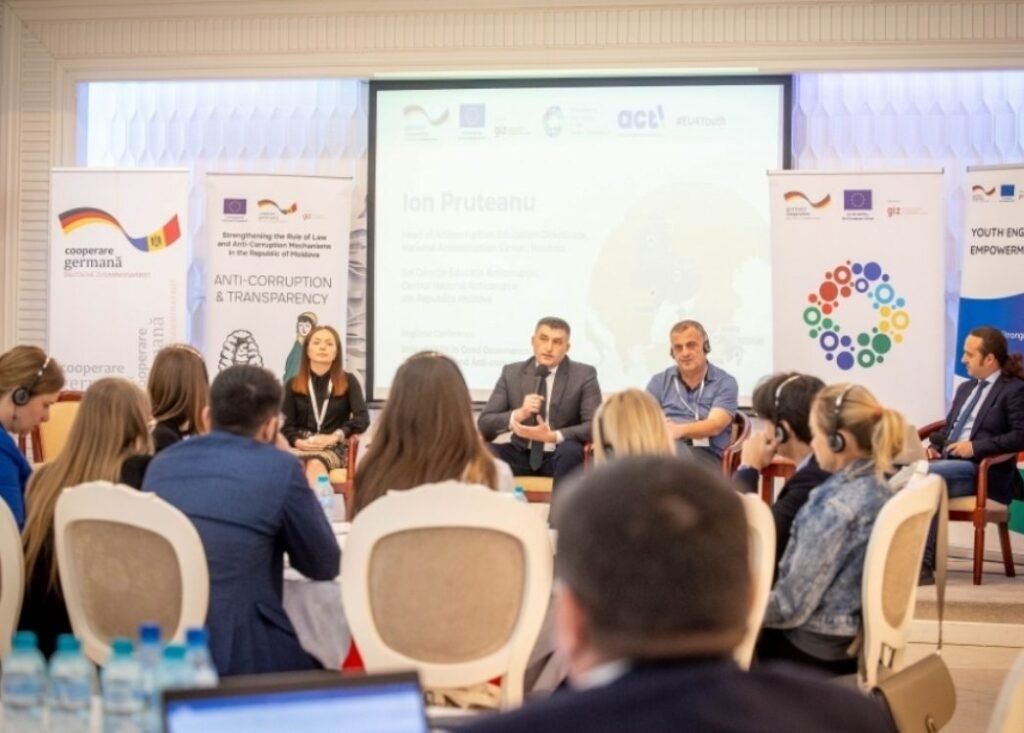 Circa 470 de persoane din raioanele Rîșcani și Glodeni au beneficiat de instruiri anticorupție, organizate de ofițerii CNA