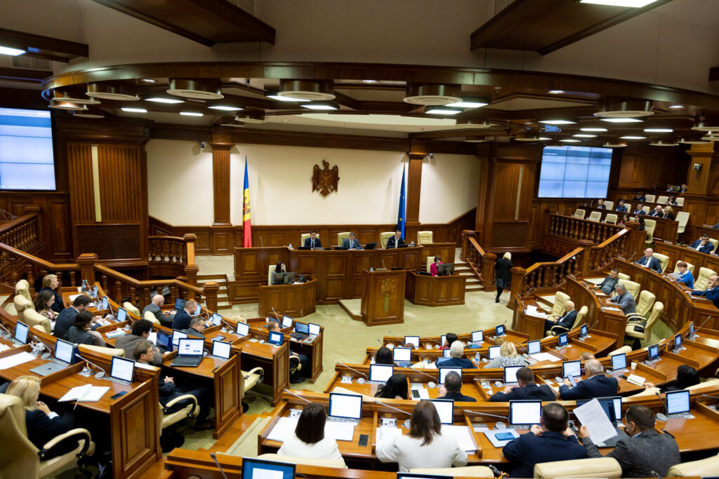 parlamentul a semnat cererea de demisie a sefului cna